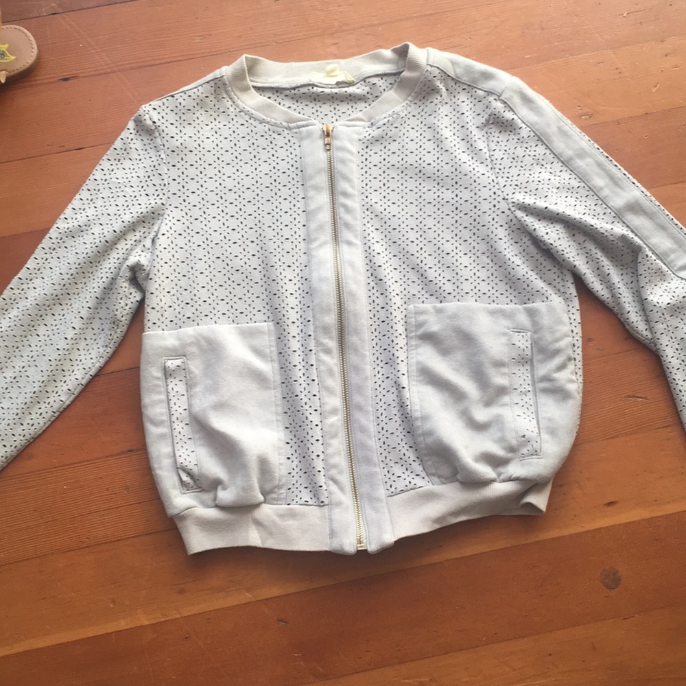 Size M sweater